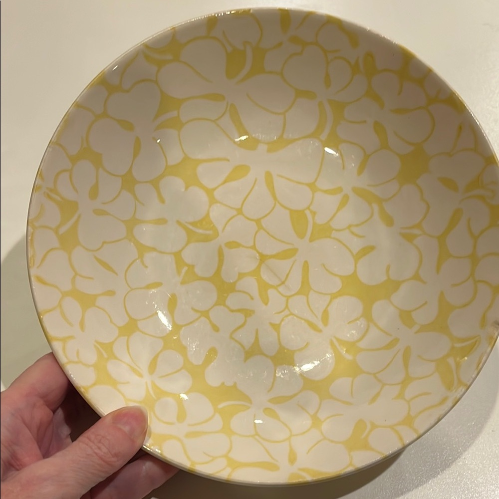 Vintage yellow shamrock dish — 70’s vibes?